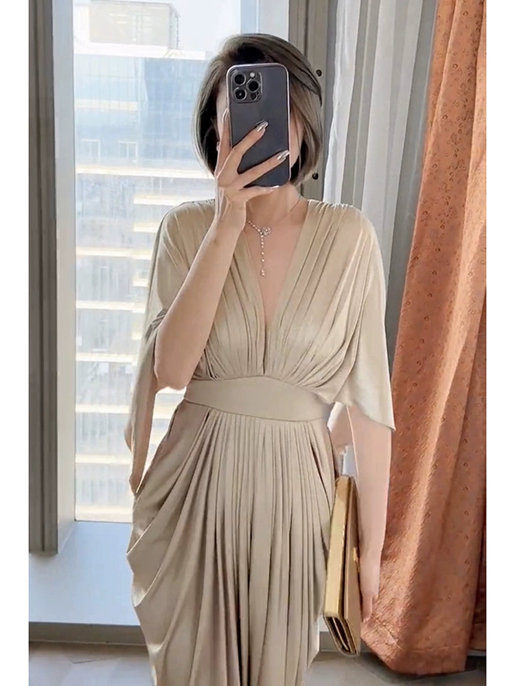 2024 Fall and Winter Strong Aura Women's Dress French Entry Lux Evening Dress Adult Lady like Woman High-End Temperament Exquisite Pleating Dress