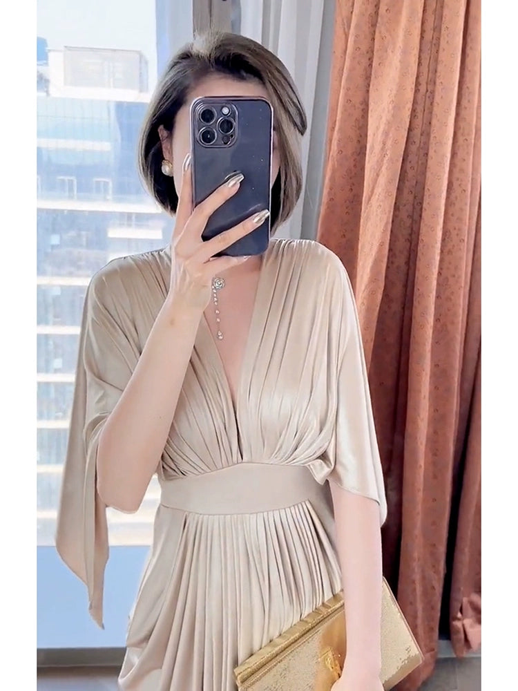 2024 Fall and Winter Strong Aura Women's Dress French Entry Lux Evening Dress Adult Lady like Woman High-End Temperament Exquisite Pleating Dress